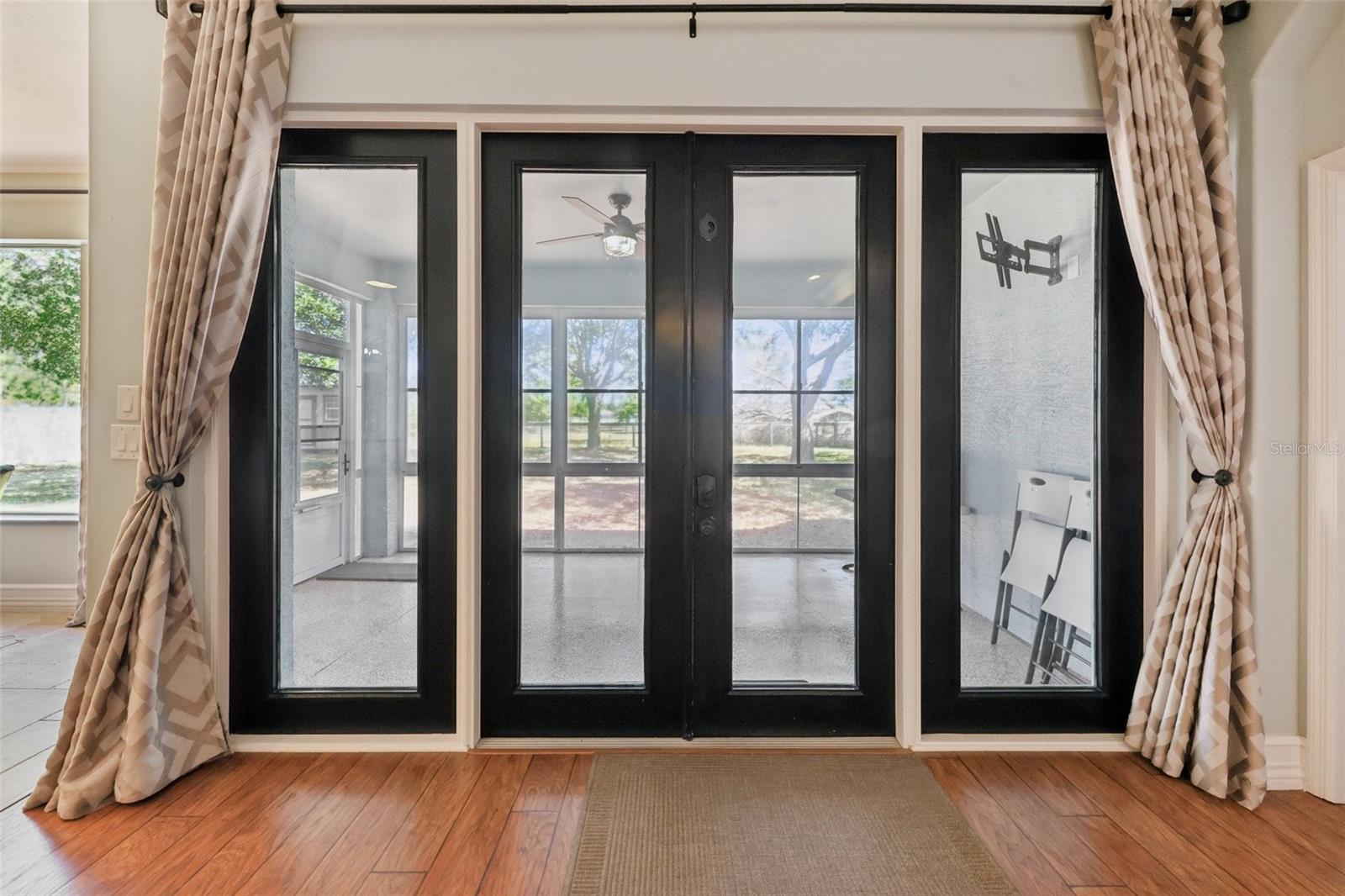 Image 39 of 48 For 13301 Biscayne Drive