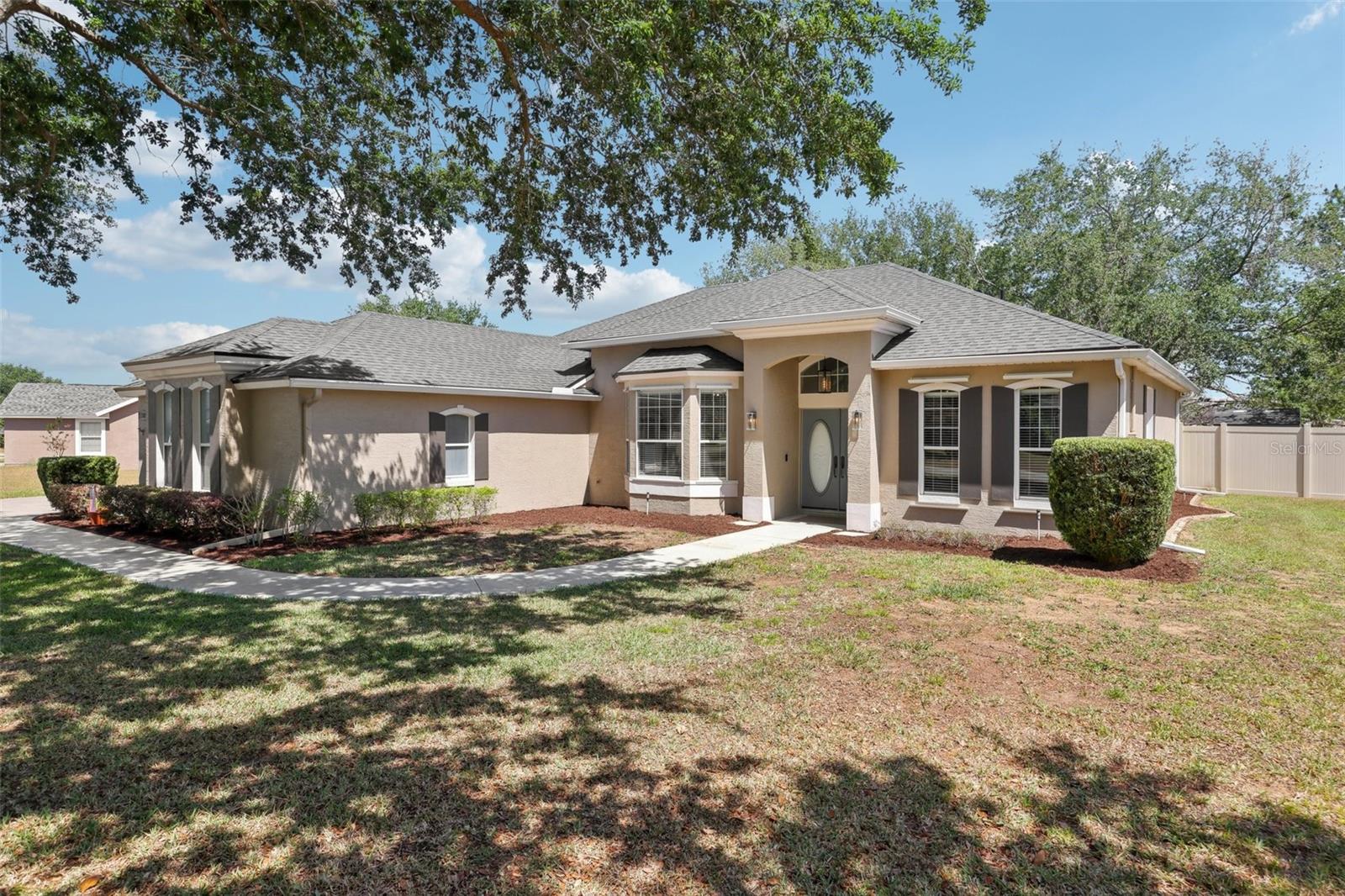 Image 4 of 48 For 13301 Biscayne Drive