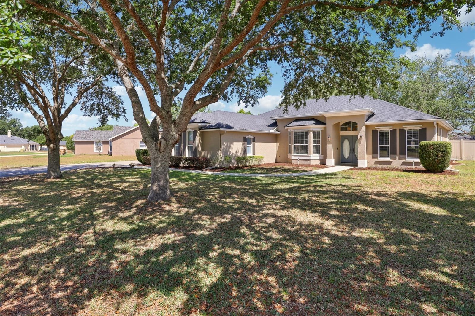 Image 5 of 48 For 13301 Biscayne Drive