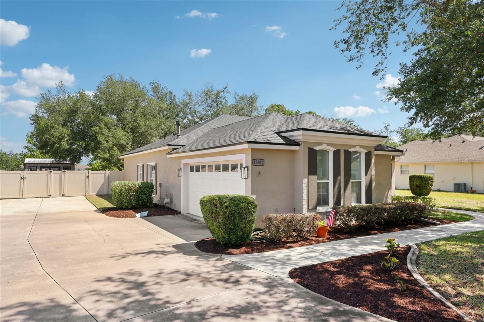 Image 6 of 48 For 13301 Biscayne Drive