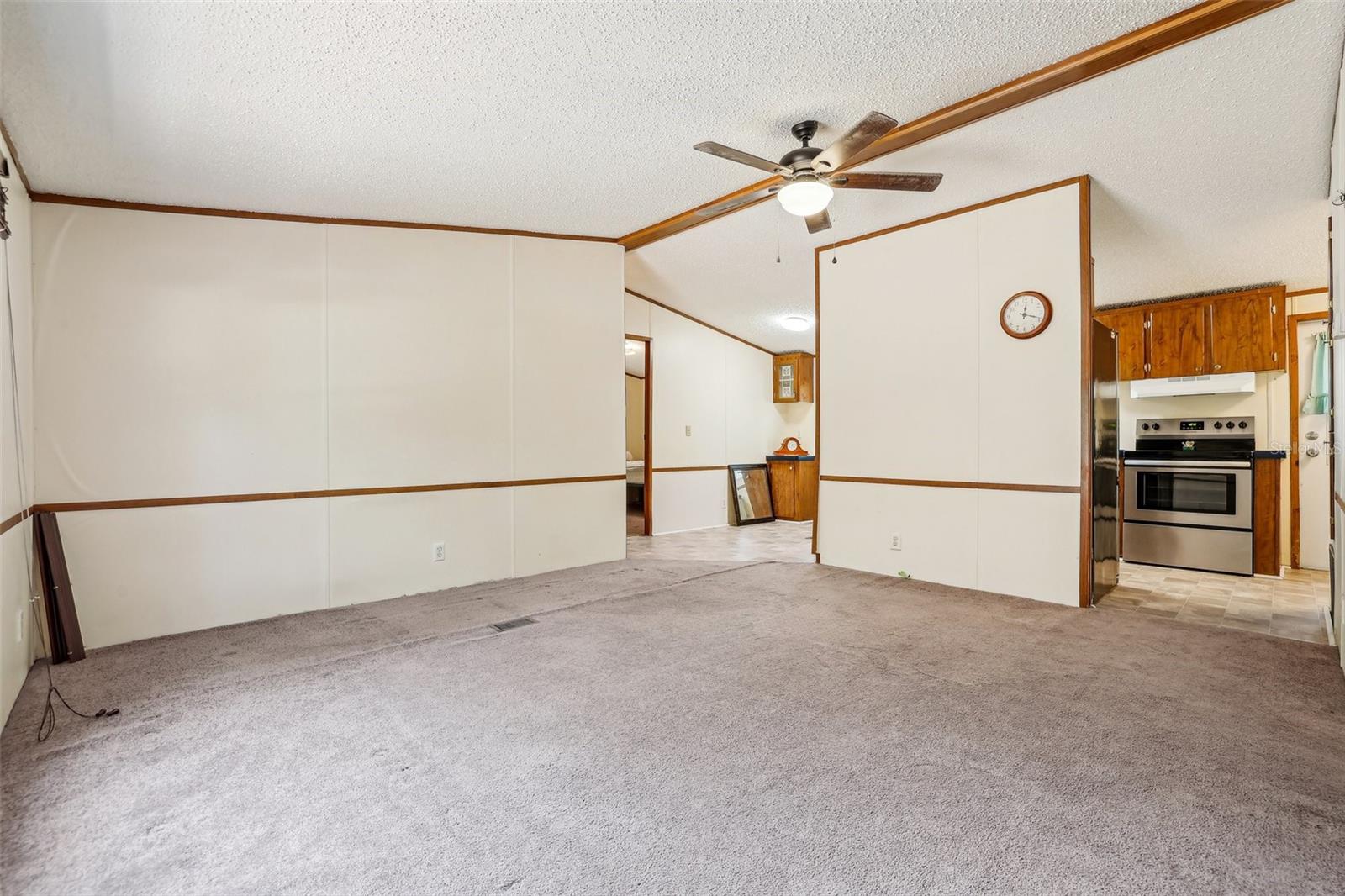 Image 10 of 100 For 300 Carol Ann Drive