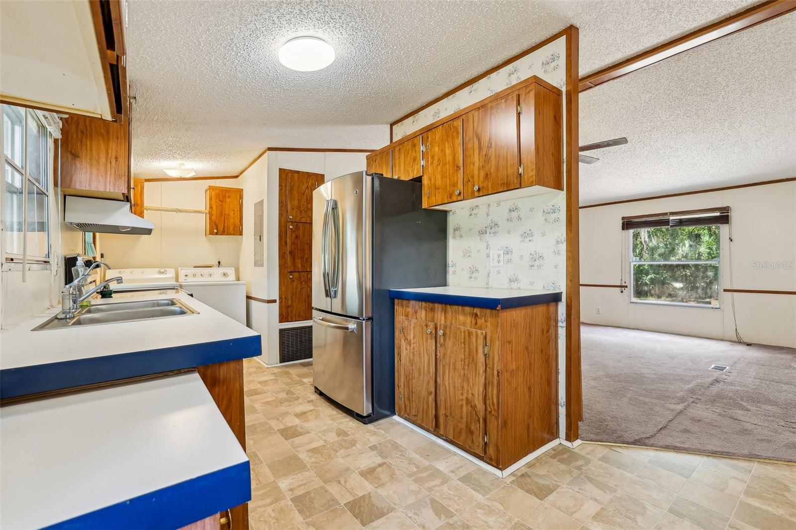 Image 13 of 100 For 300 Carol Ann Drive