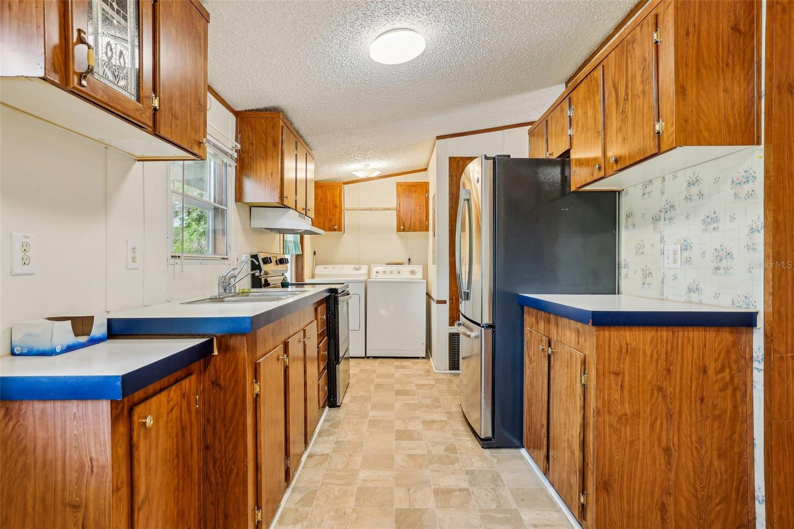 Image 14 of 100 For 300 Carol Ann Drive