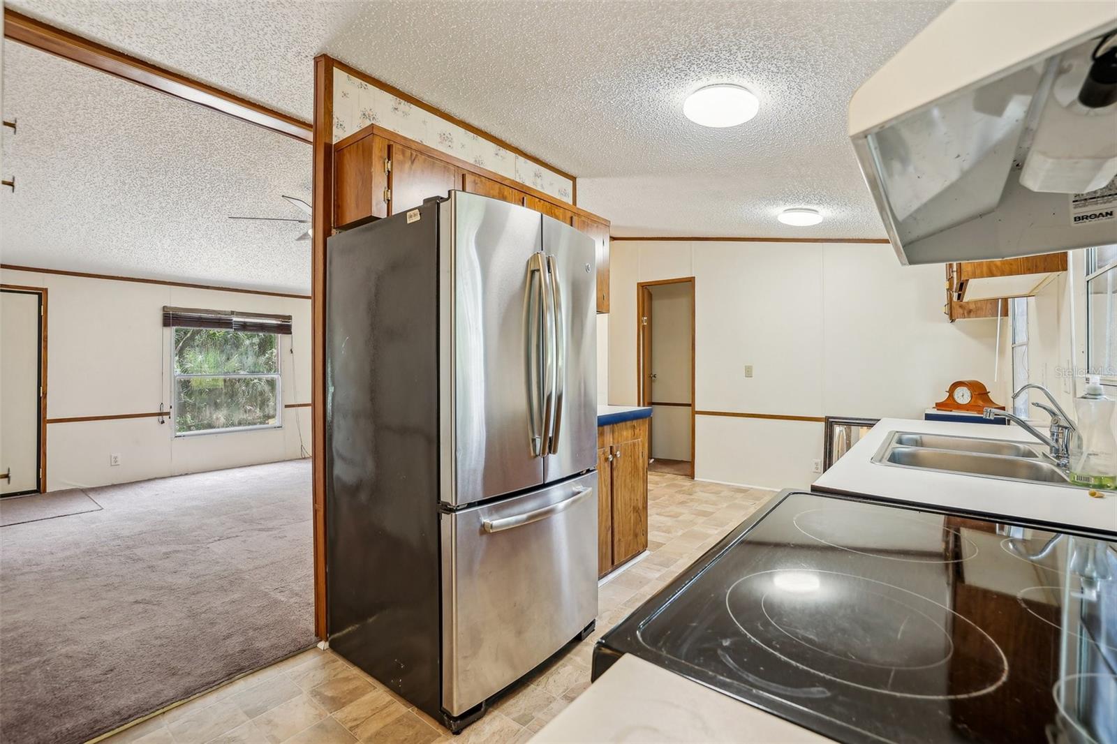 Image 15 of 100 For 300 Carol Ann Drive