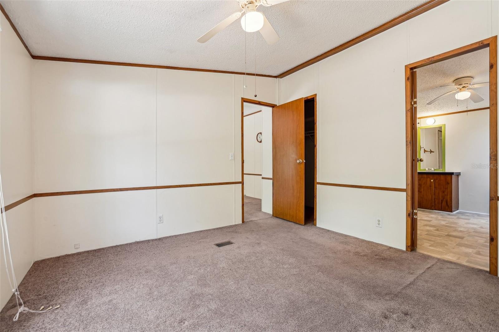 Image 18 of 100 For 300 Carol Ann Drive