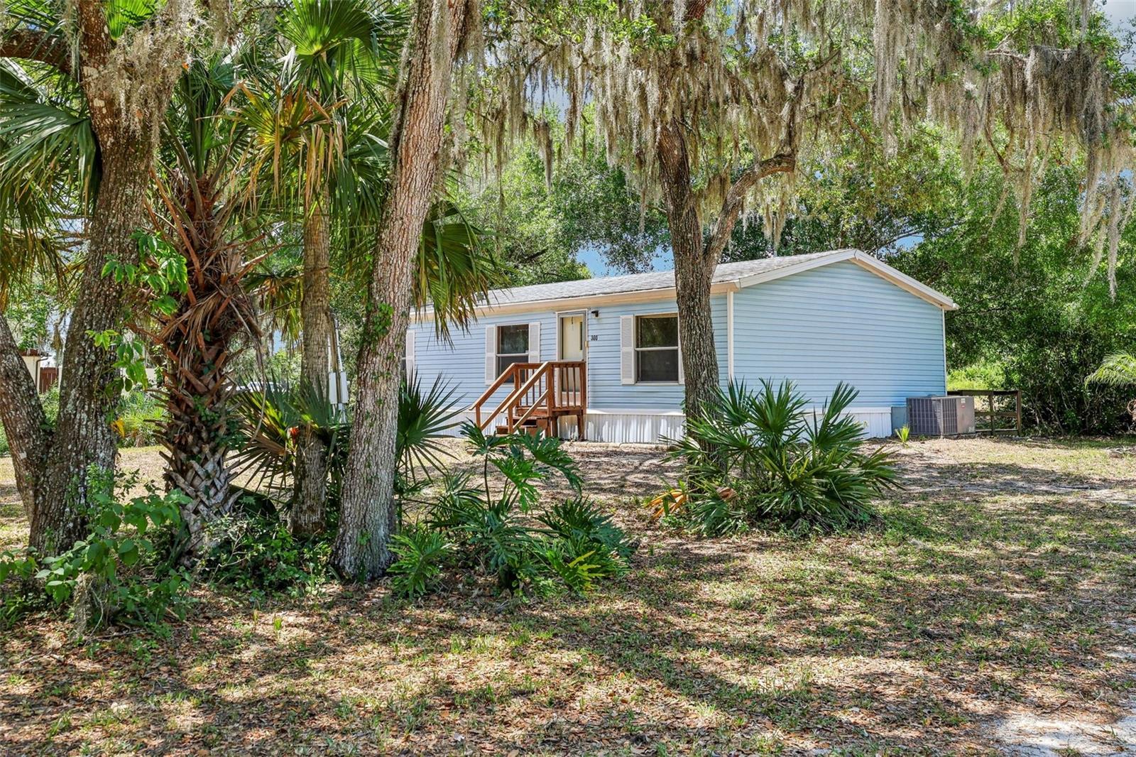 Image 4 of 100 For 300 Carol Ann Drive