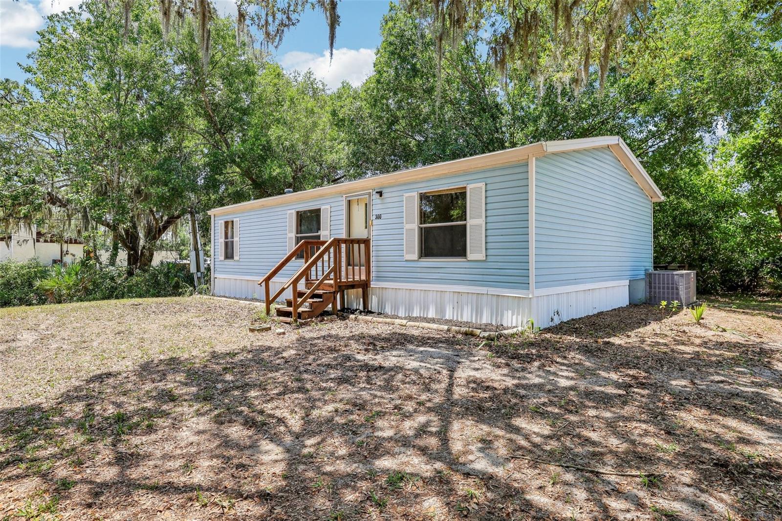 Image 6 of 100 For 300 Carol Ann Drive