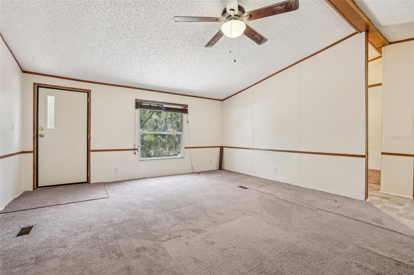 Image 7 of 100 For 300 Carol Ann Drive
