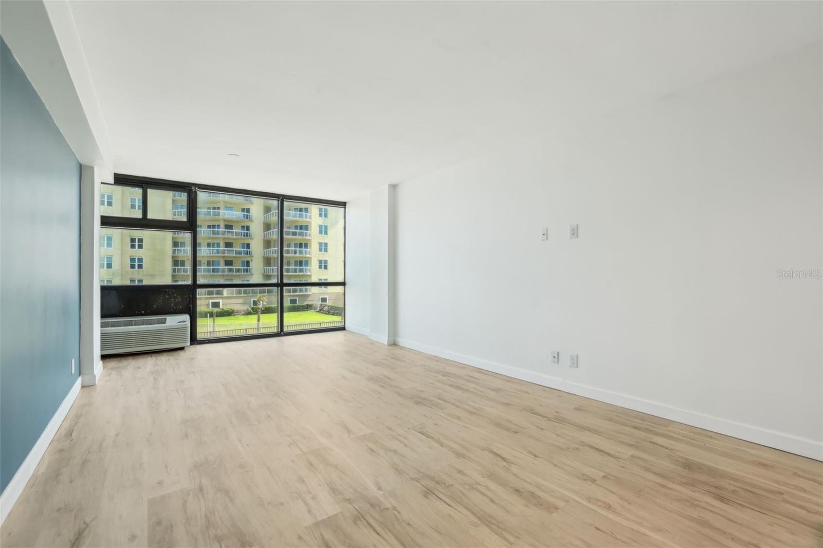 Image 10 of 63 For 1909 Atlantic Avenue 311,312