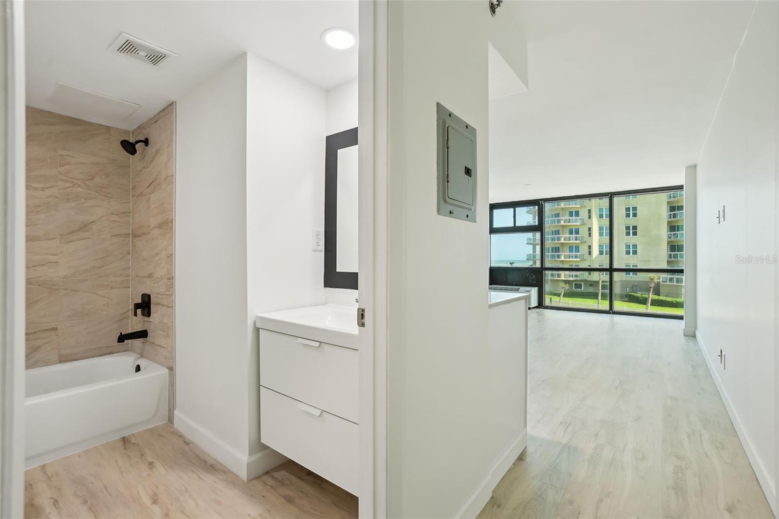 Image 19 of 63 For 1909 Atlantic Avenue 311,312
