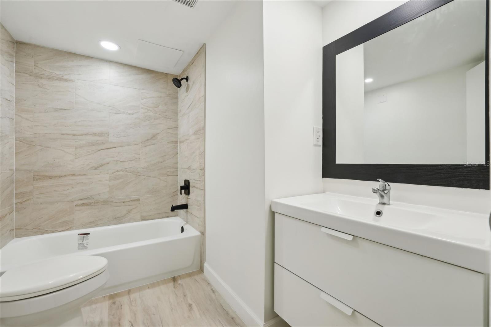 Image 21 of 63 For 1909 Atlantic Avenue 311,312