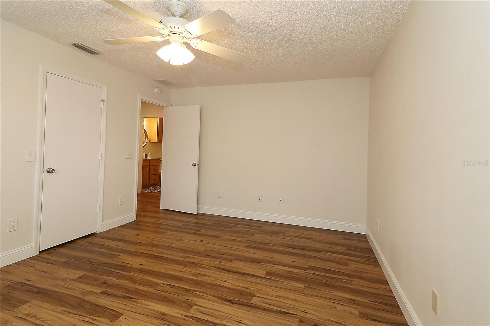 Image 22 of 30 For 2449 Kingstree Place