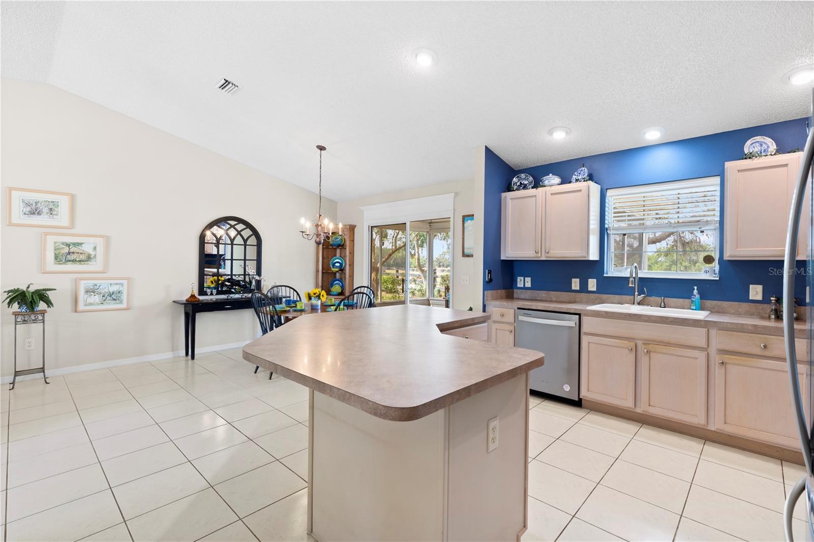 Image 13 of 39 For 8097 174th Belhaven Loop