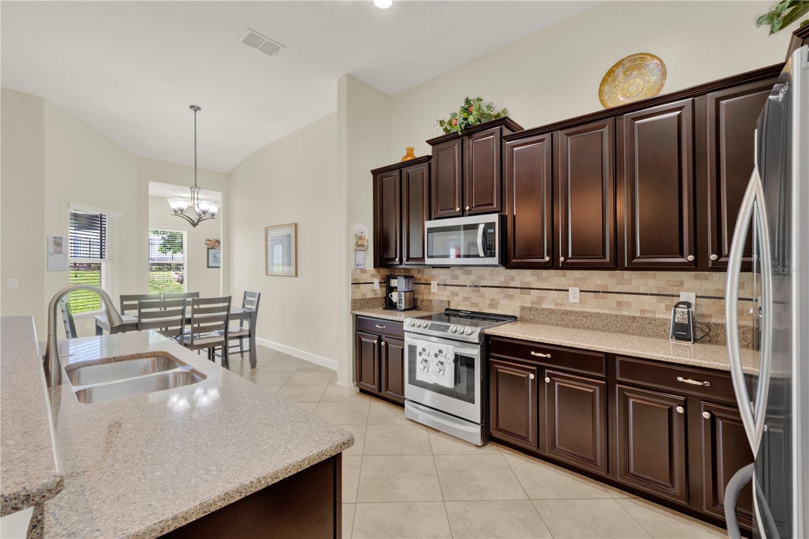 Image 14 of 38 For 5269 Royce Drive