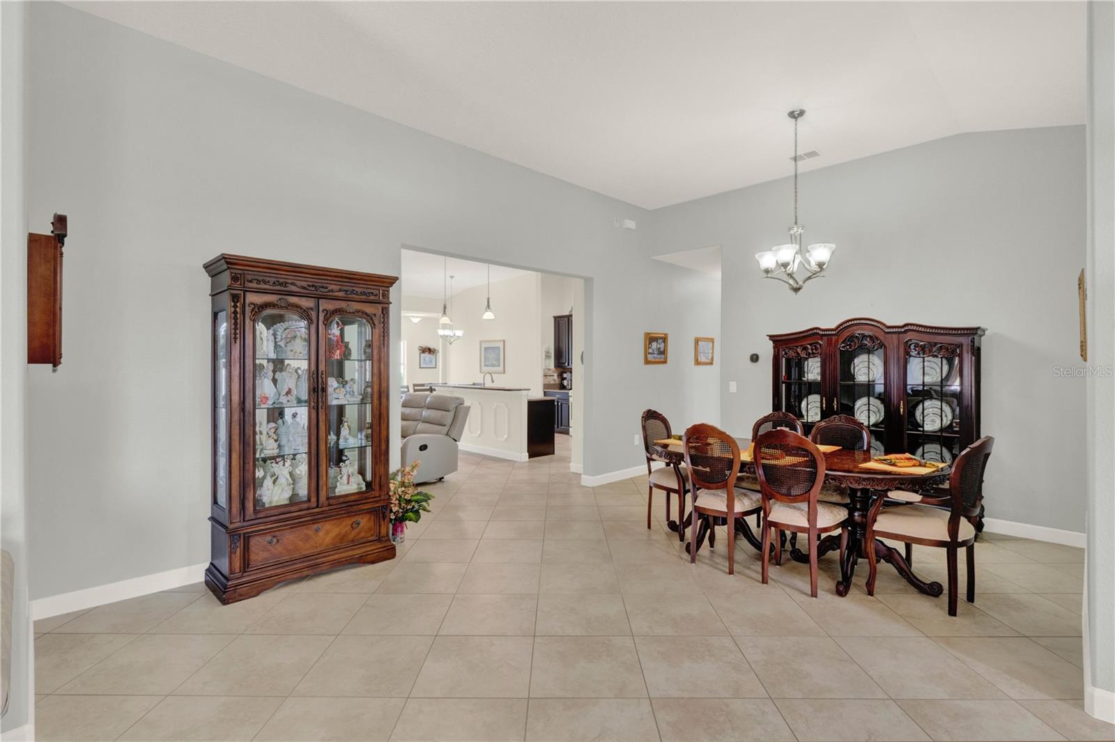 Image 9 of 38 For 5269 Royce Drive