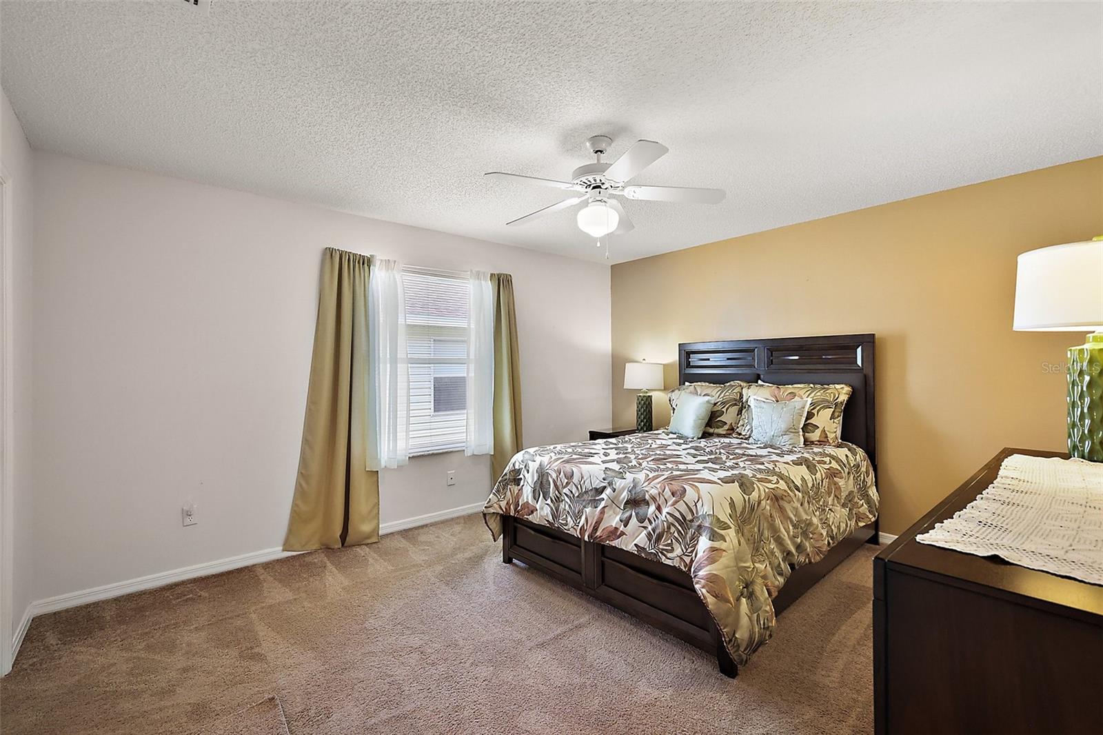Image 21 of 38 For 518 Alcazar Court