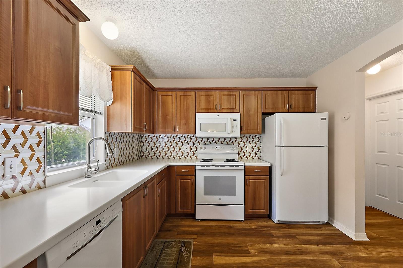Image 4 of 38 For 518 Alcazar Court