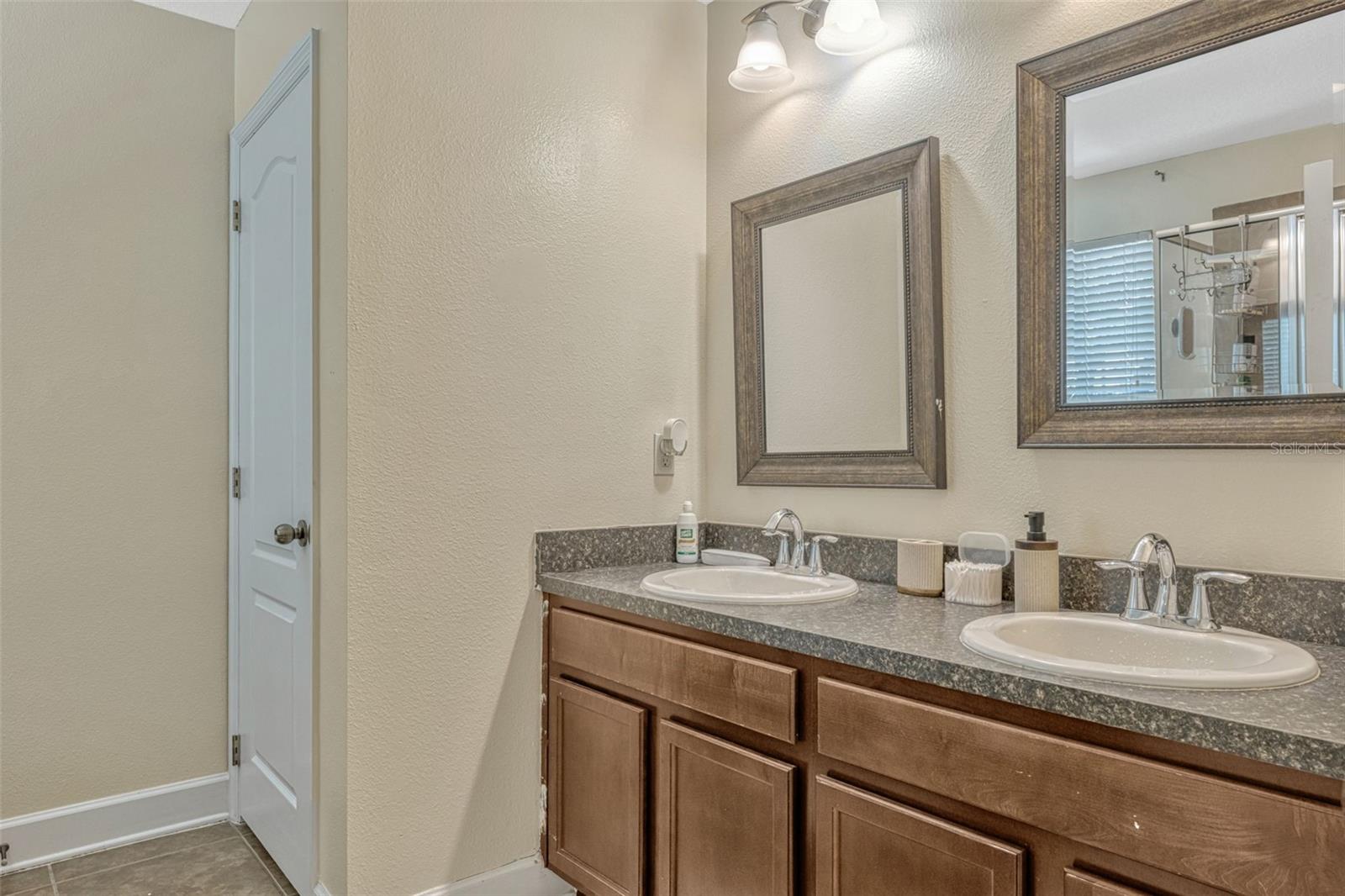 Image 16 of 46 For 2631 River Landing Drive