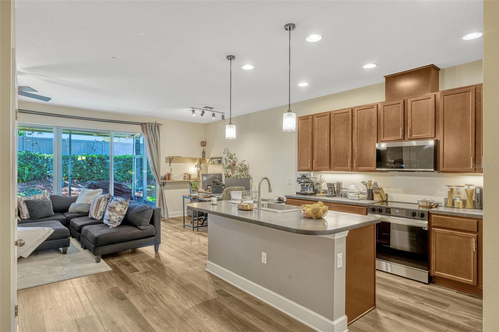 Image 6 of 46 For 2631 River Landing Drive