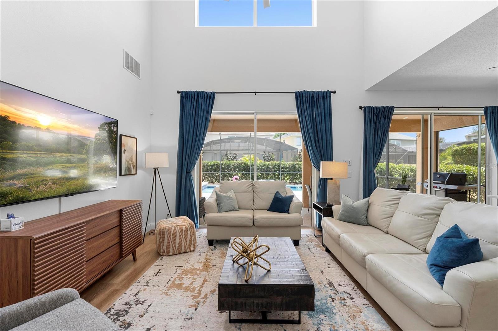 Image 11 of 62 For 8510 Palm Harbour Drive