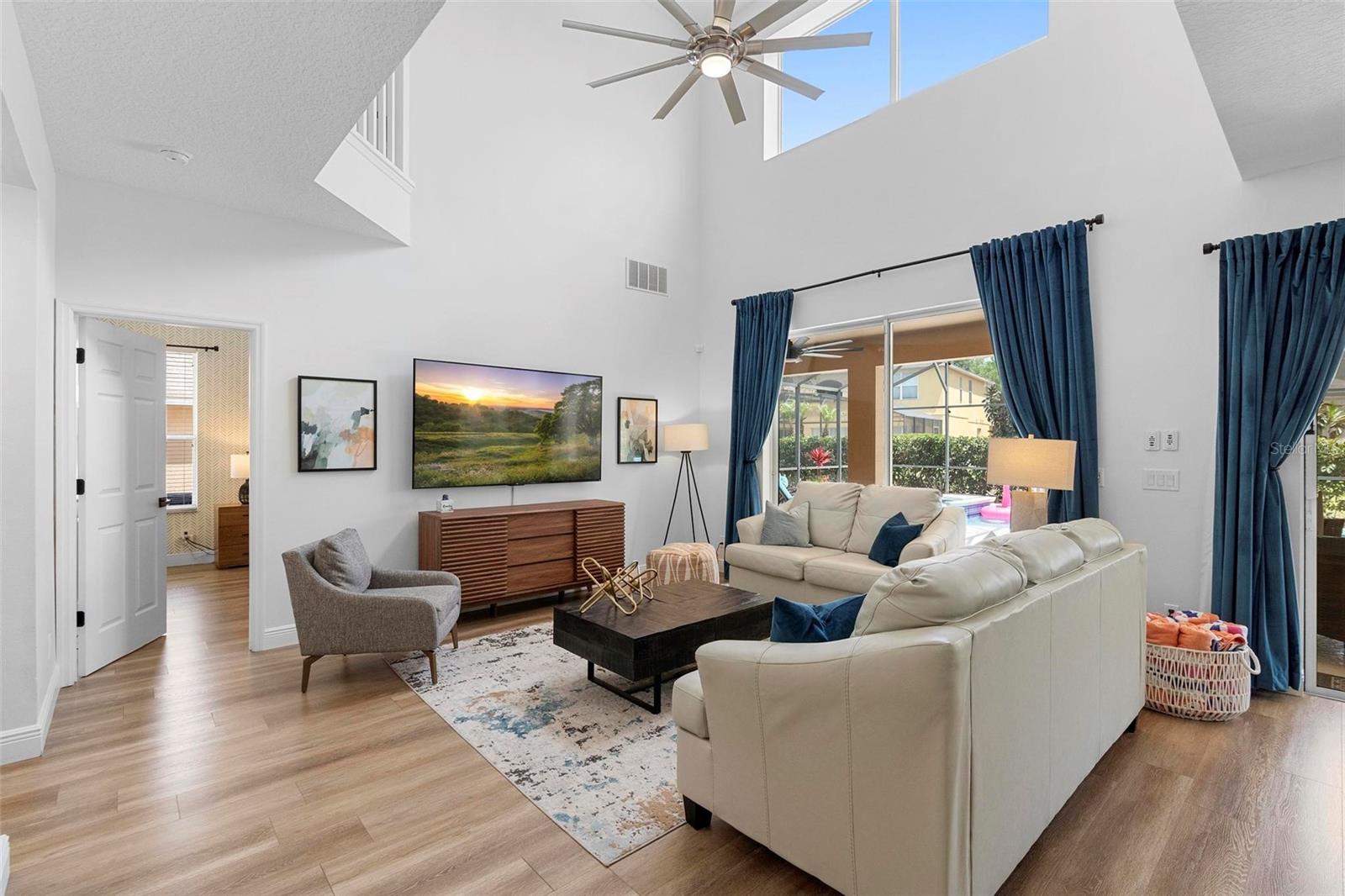 Image 13 of 62 For 8510 Palm Harbour Drive