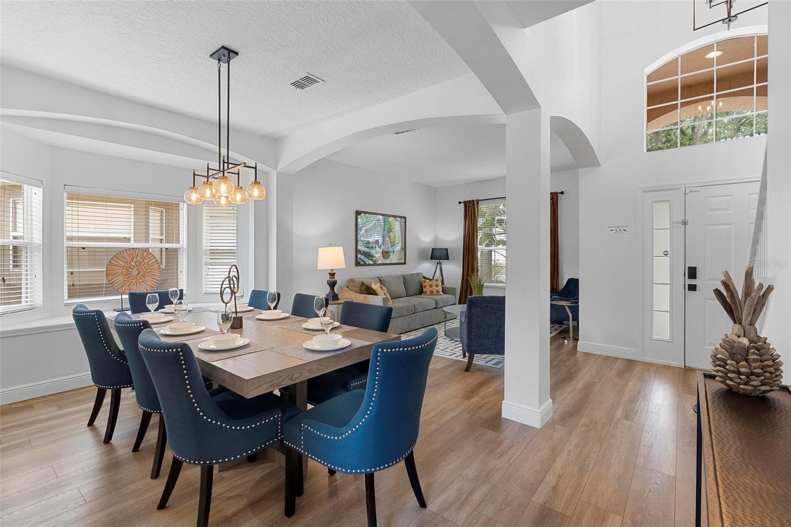 Image 17 of 62 For 8510 Palm Harbour Drive