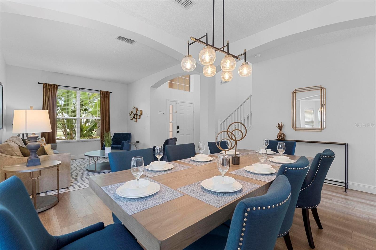 Image 18 of 62 For 8510 Palm Harbour Drive
