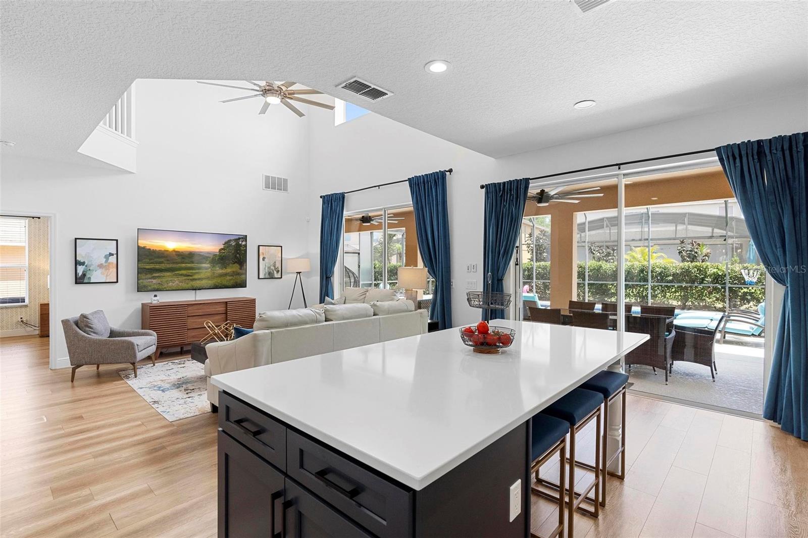 Image 20 of 62 For 8510 Palm Harbour Drive
