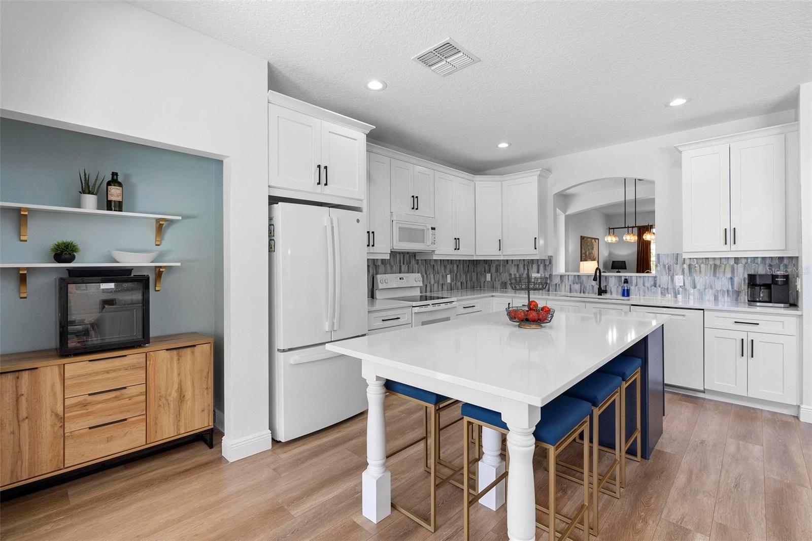 Image 25 of 62 For 8510 Palm Harbour Drive