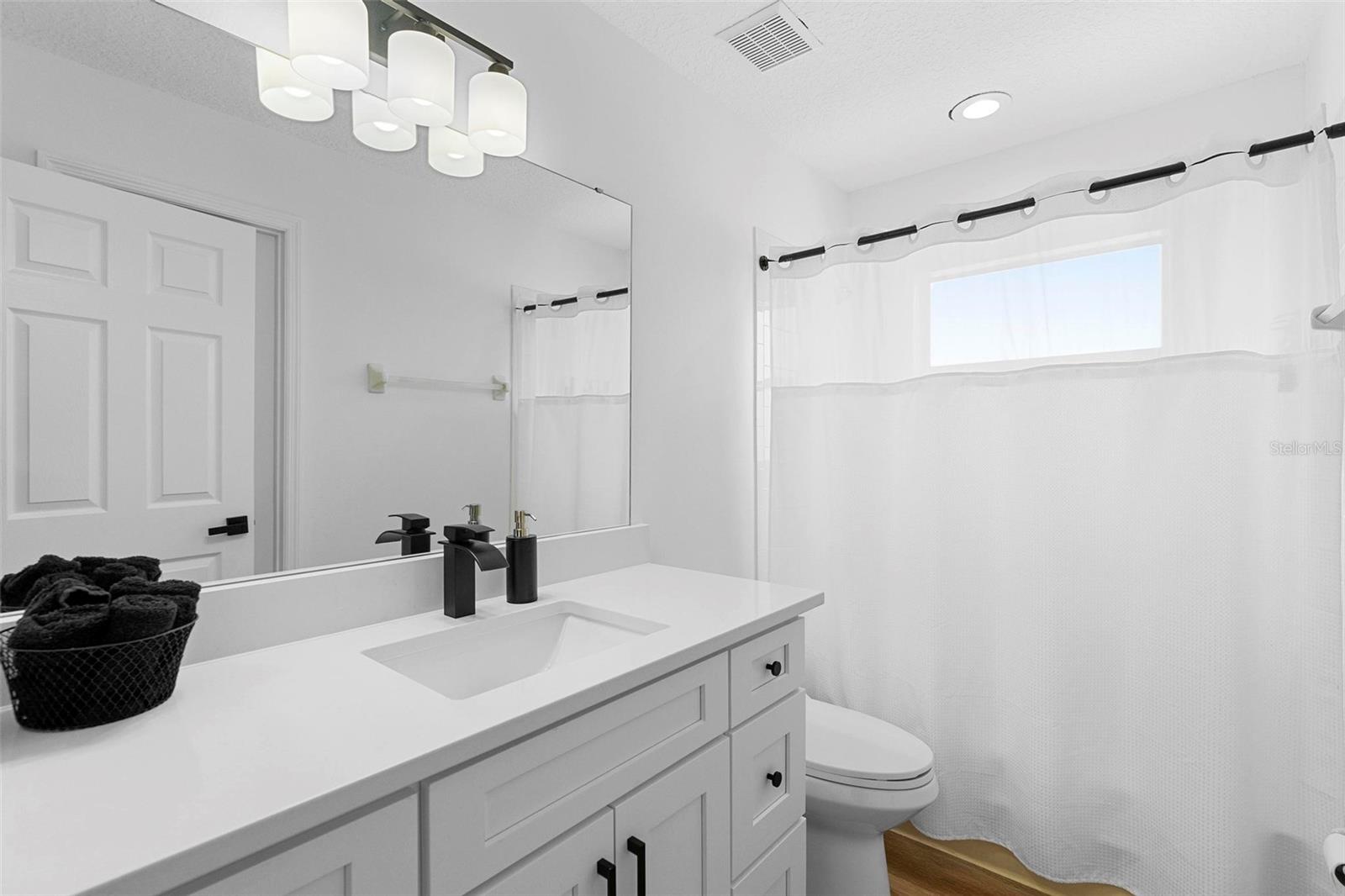 Image 29 of 62 For 8510 Palm Harbour Drive