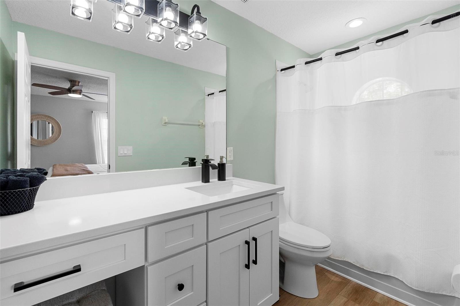 Image 34 of 62 For 8510 Palm Harbour Drive