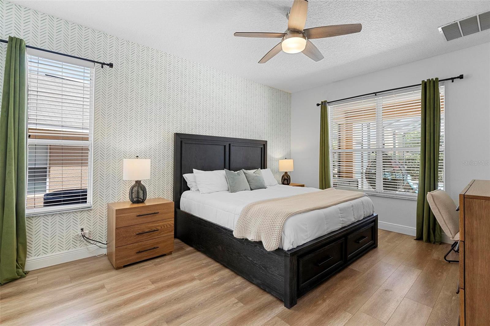 Image 36 of 62 For 8510 Palm Harbour Drive