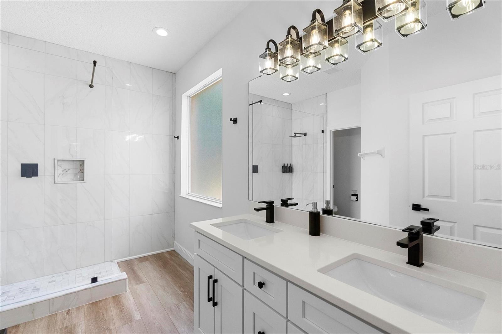 Image 38 of 62 For 8510 Palm Harbour Drive