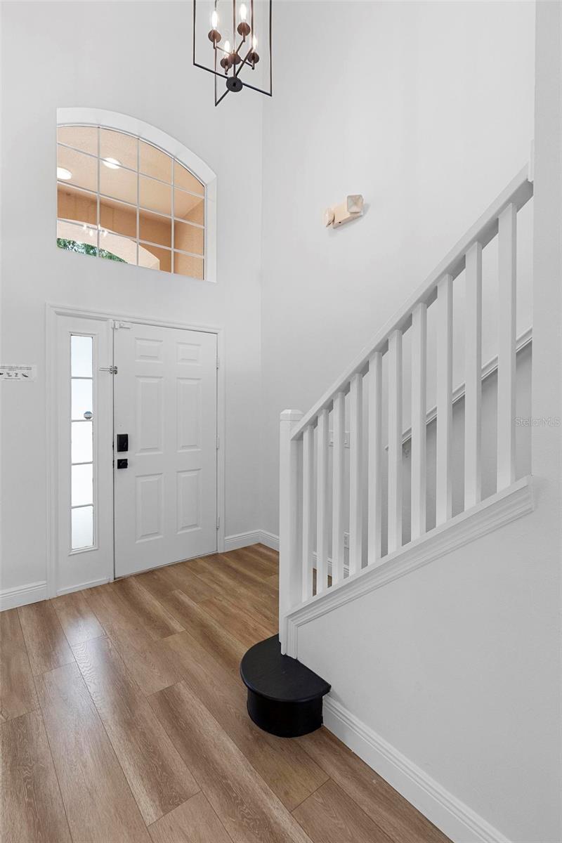 Image 5 of 62 For 8510 Palm Harbour Drive