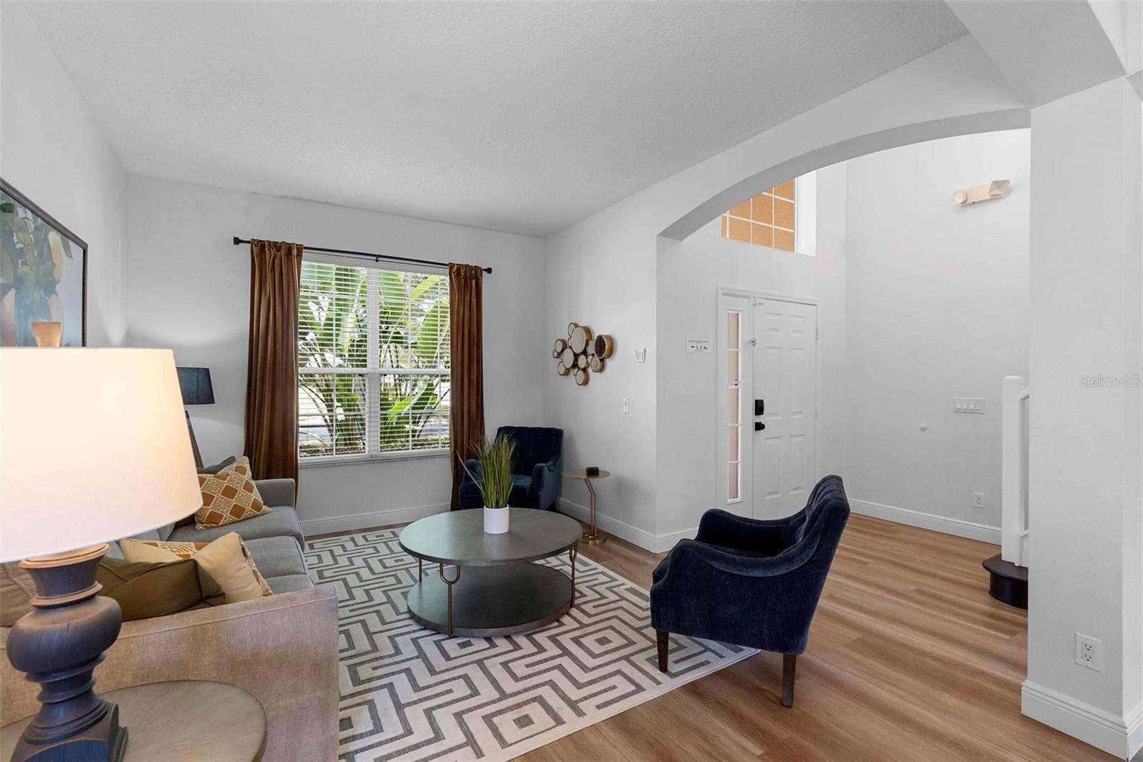 Image 9 of 62 For 8510 Palm Harbour Drive