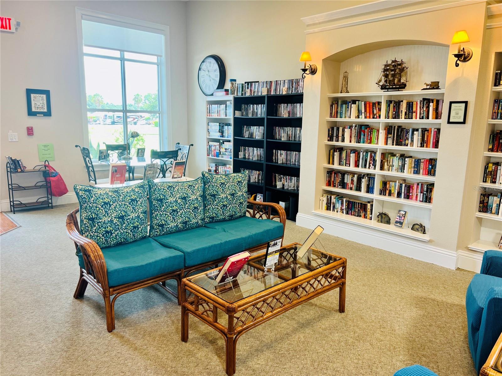 Image 21 of 41 For 9589 49th Terrace