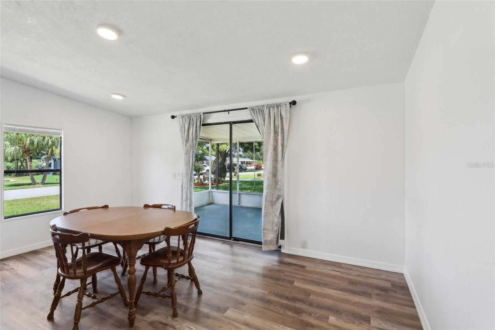 Image 11 of 48 For 24802 Pine Hill