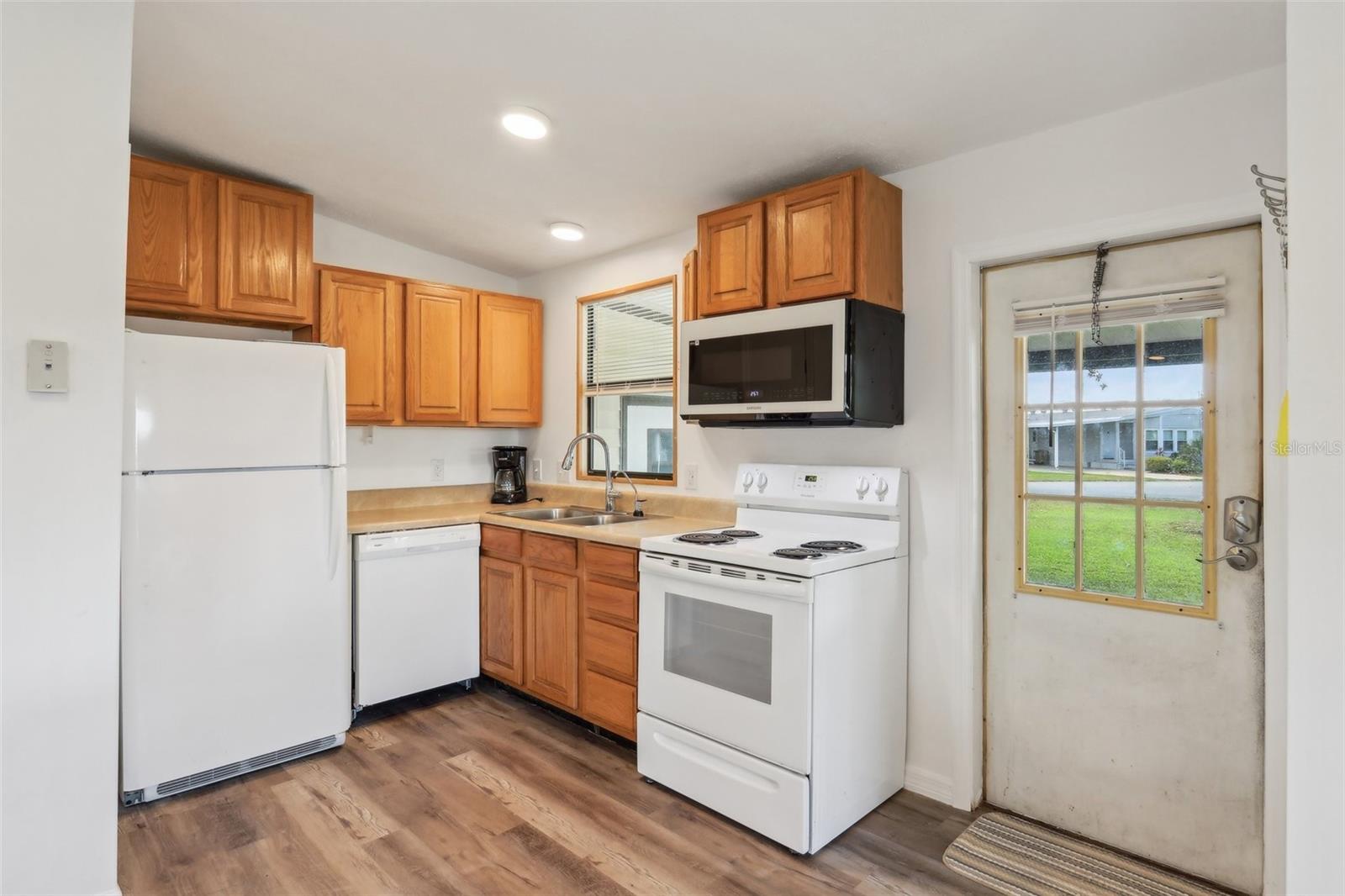 Image 13 of 48 For 24802 Pine Hill