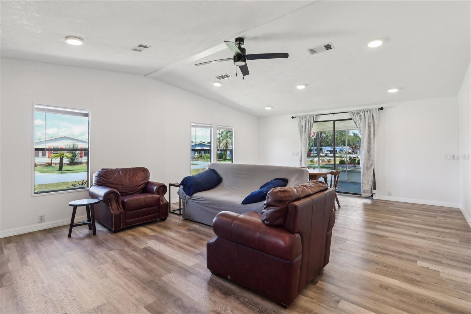 Image 6 of 48 For 24802 Pine Hill