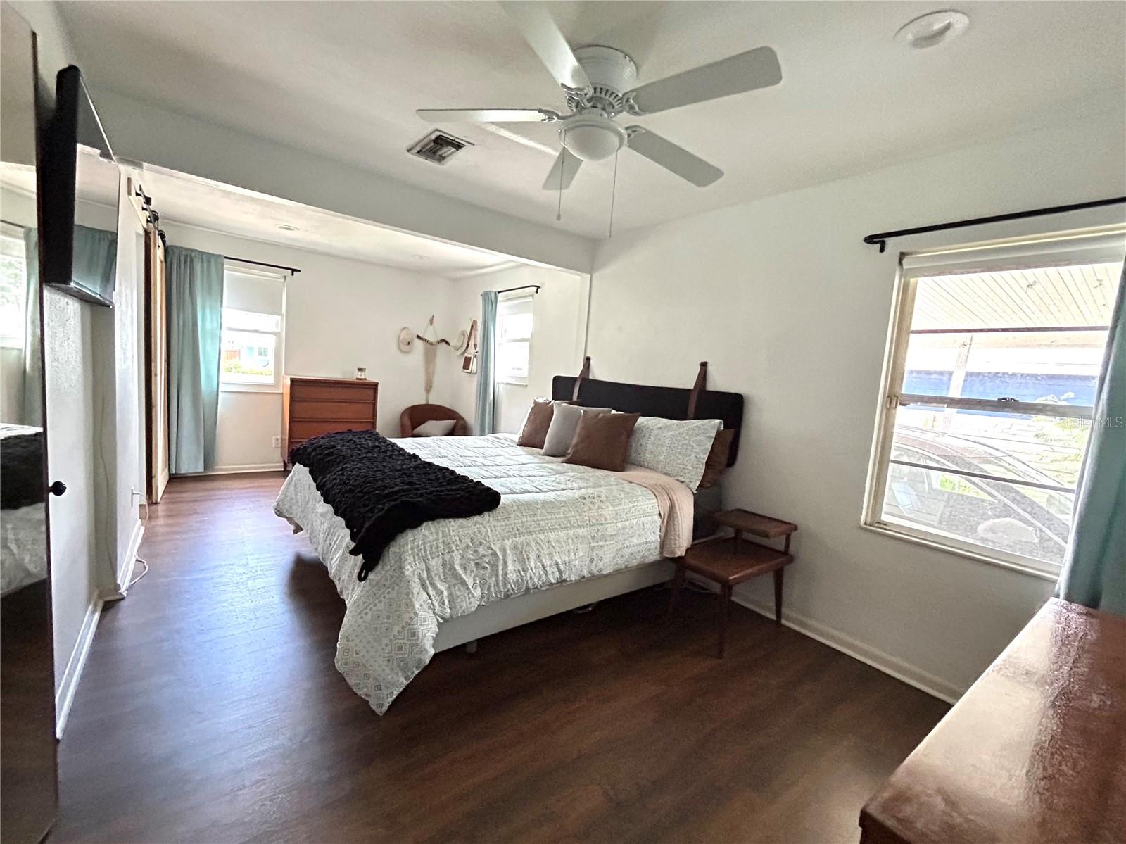 Image 16 of 42 For 1414 Margate Avenue
