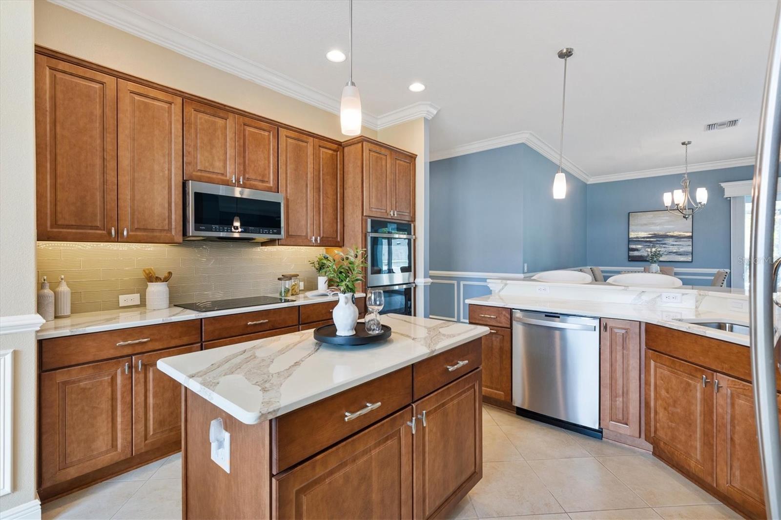 Image 11 of 92 For 6988 Lawrenceville Way