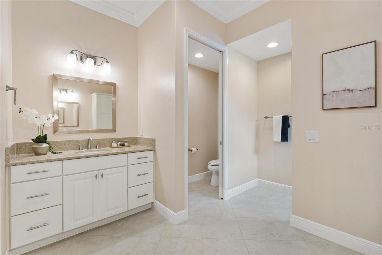 Image 26 of 92 For 6988 Lawrenceville Way