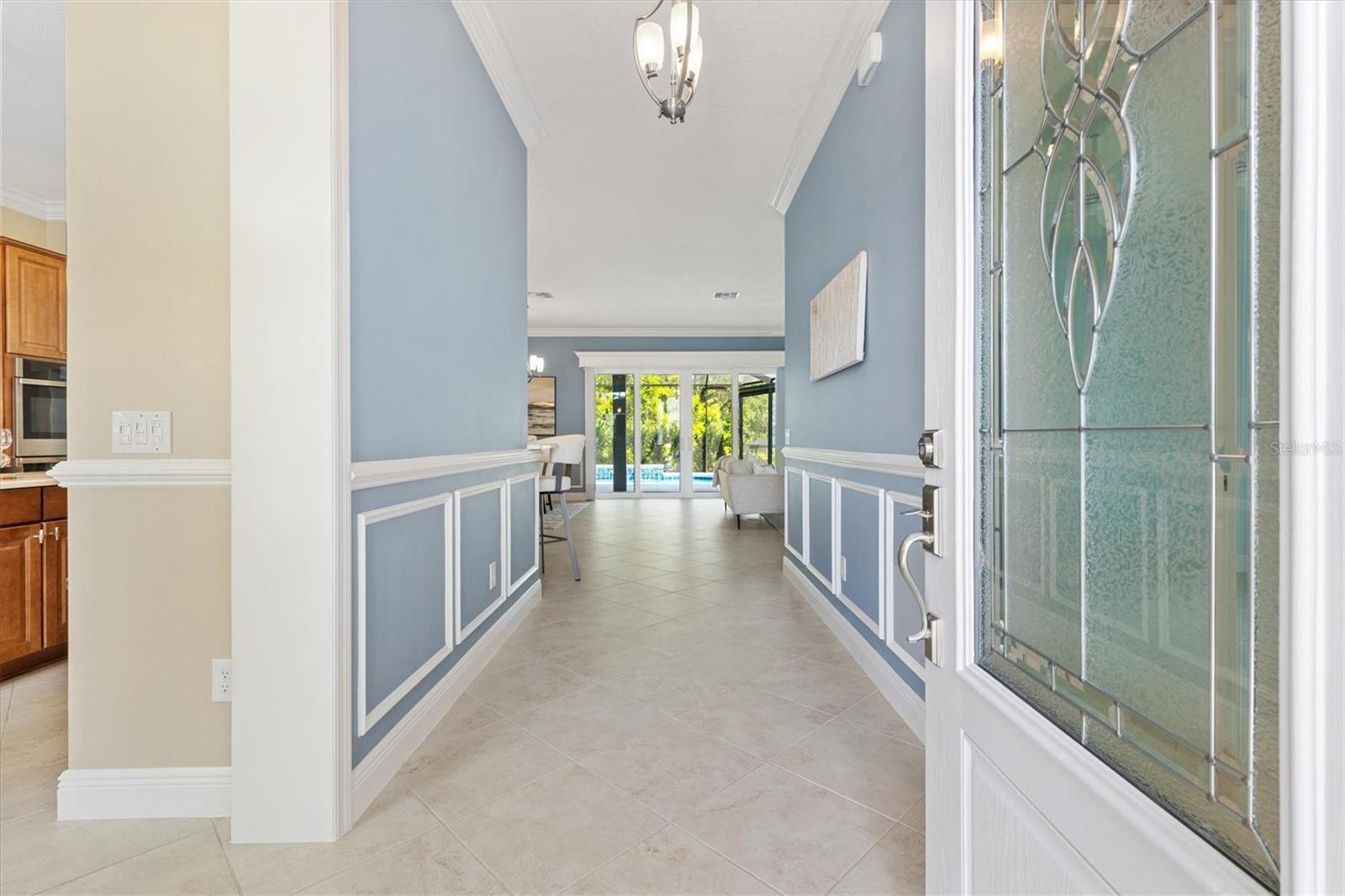Image 4 of 92 For 6988 Lawrenceville Way