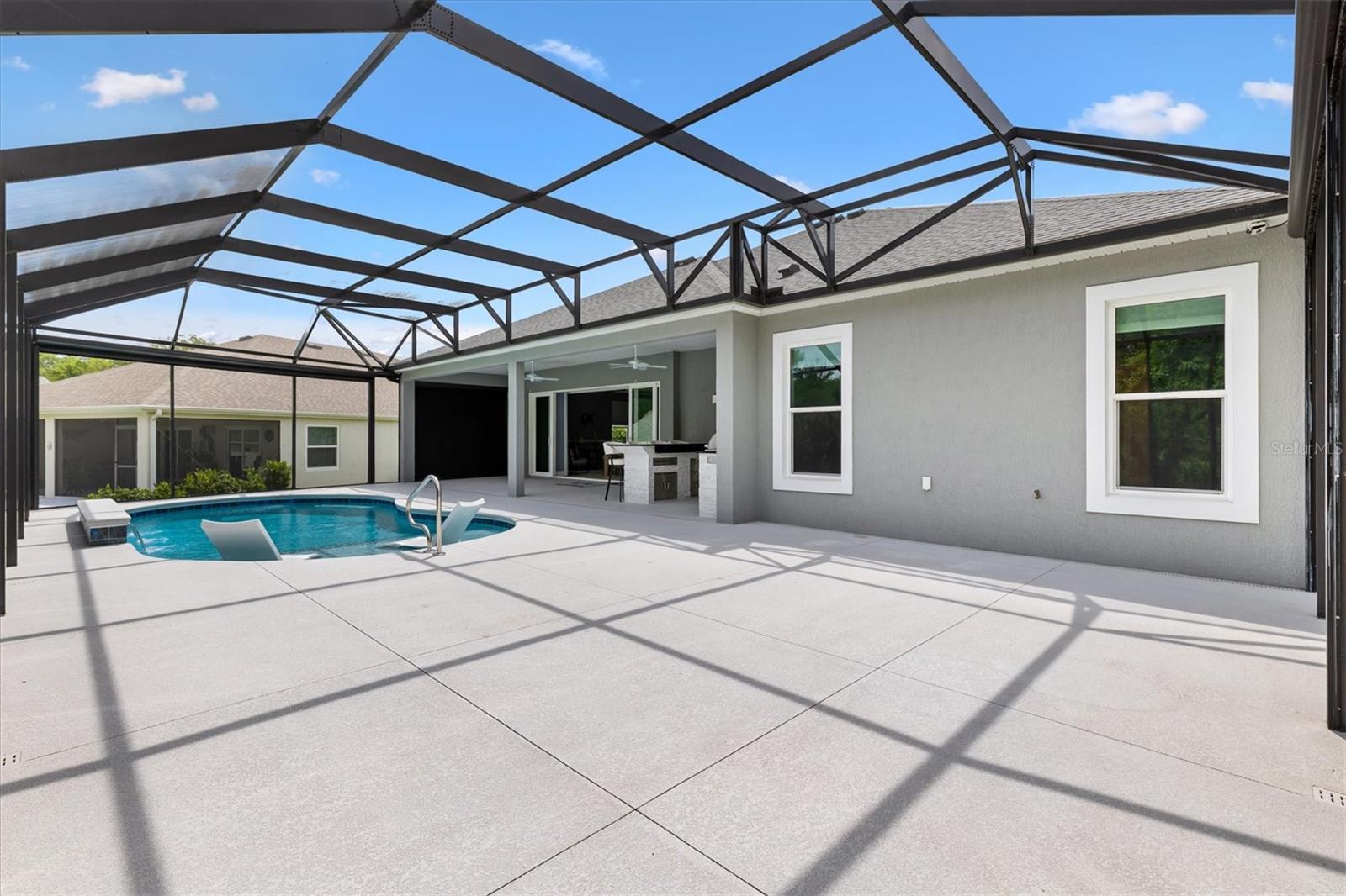 Image 42 of 92 For 6988 Lawrenceville Way