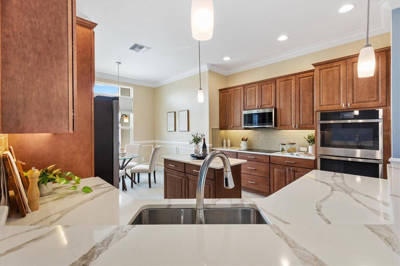 Image 7 of 92 For 6988 Lawrenceville Way