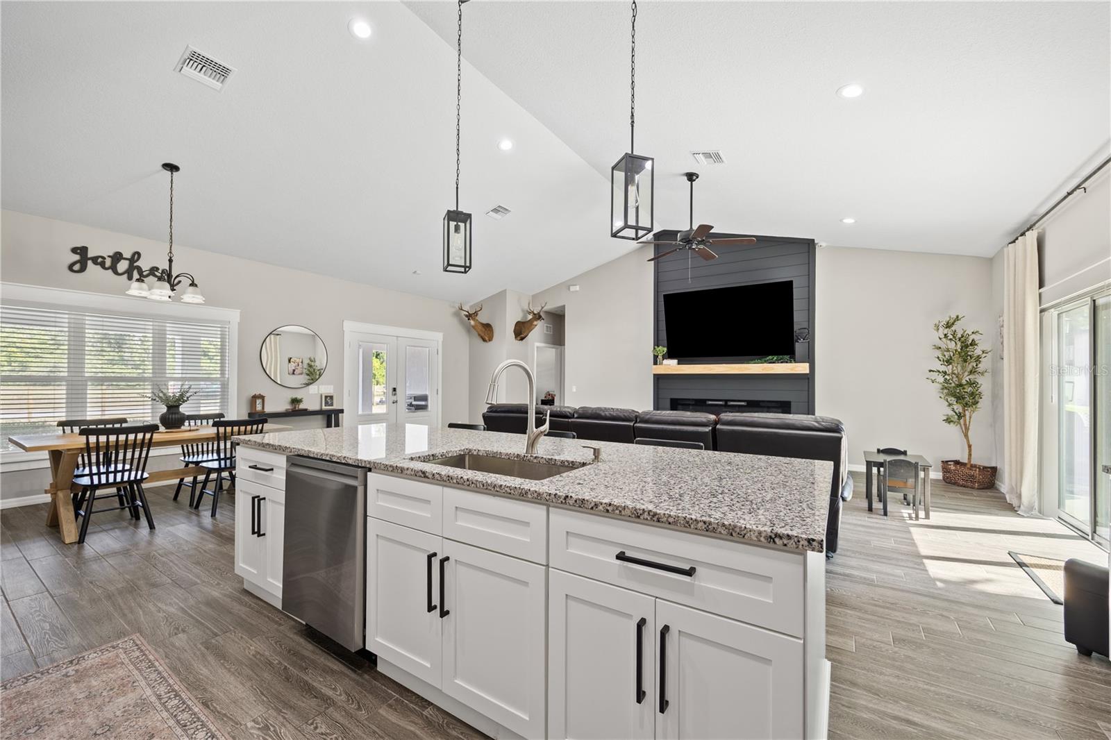 Image 10 of 63 For 382 1st Street