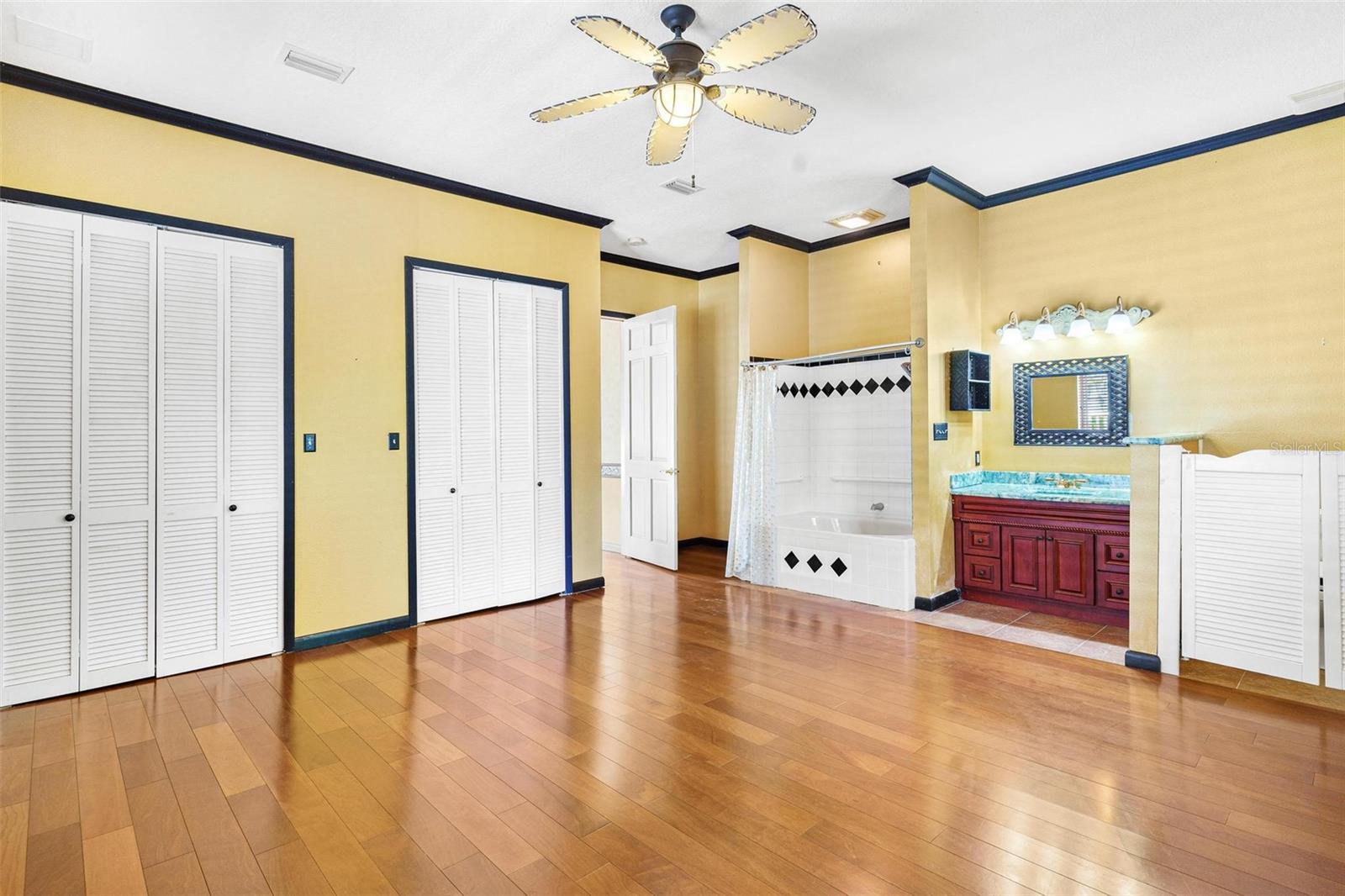Image 31 of 71 For 2400 Griffin Drive