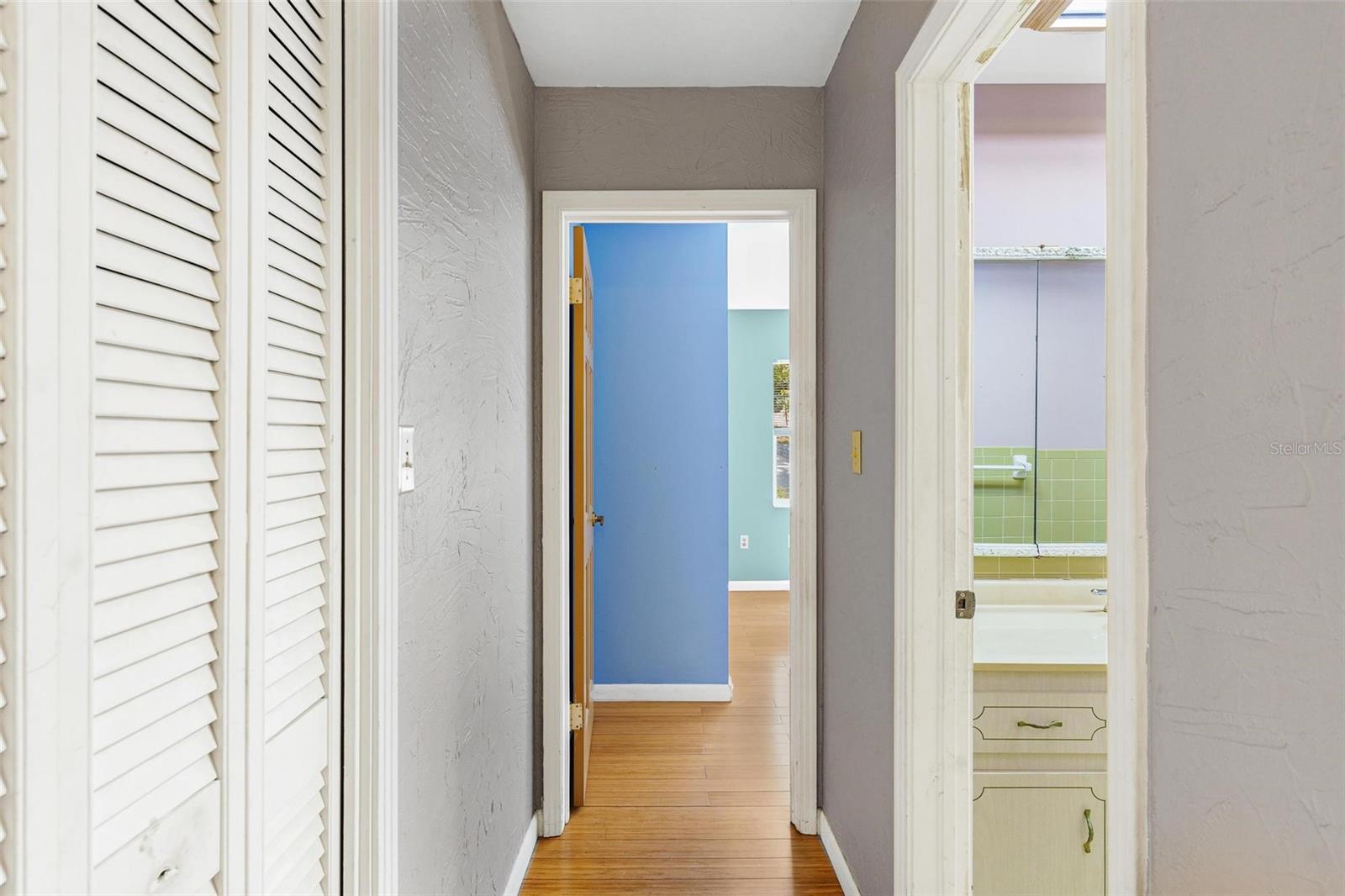 Image 34 of 71 For 2400 Griffin Drive