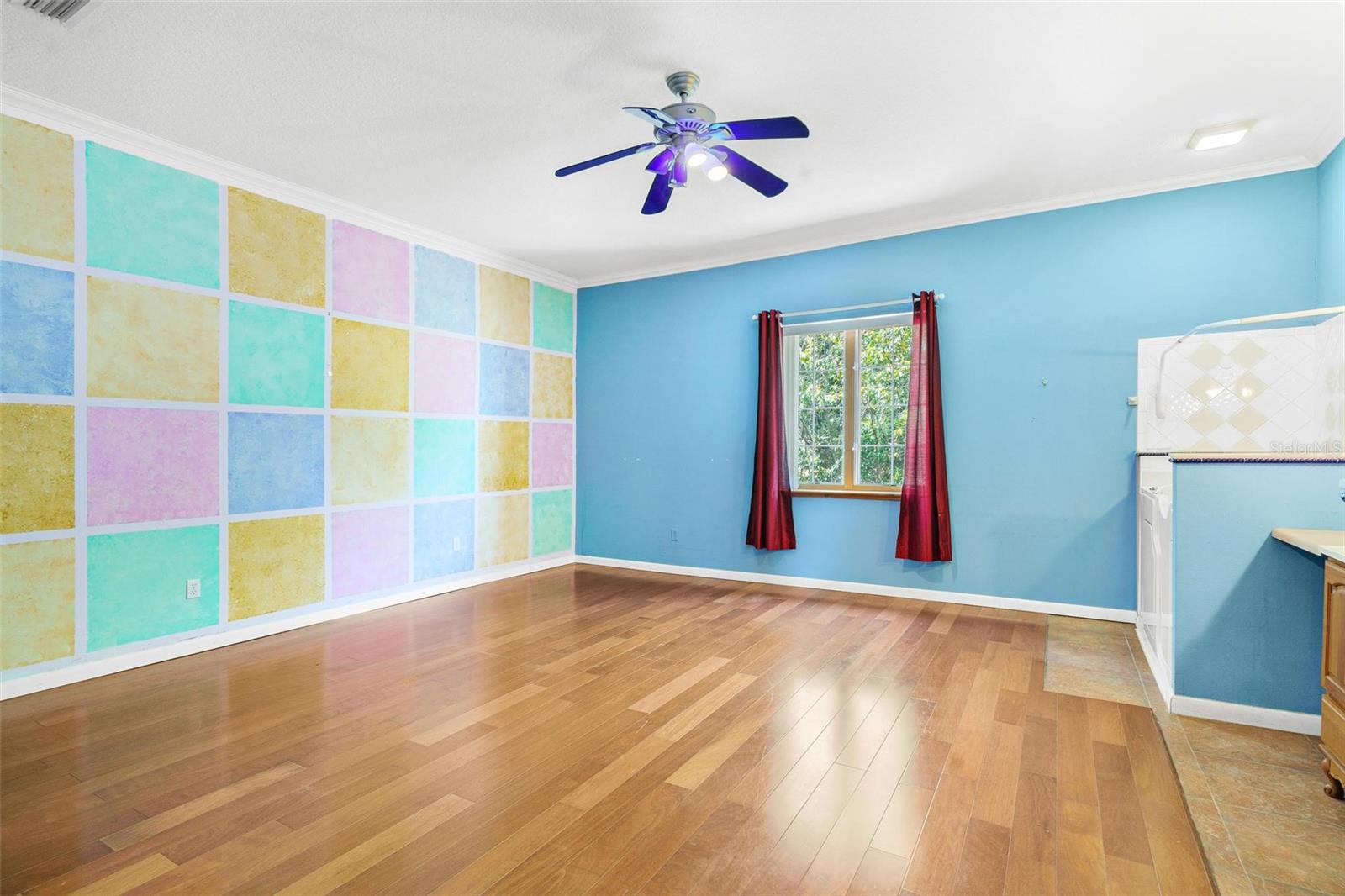 Image 35 of 71 For 2400 Griffin Drive