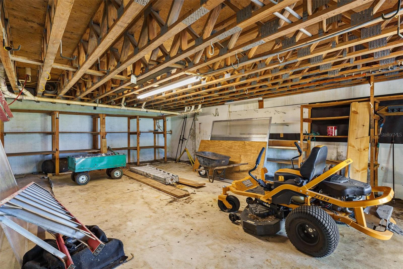 Image 57 of 71 For 2400 Griffin Drive